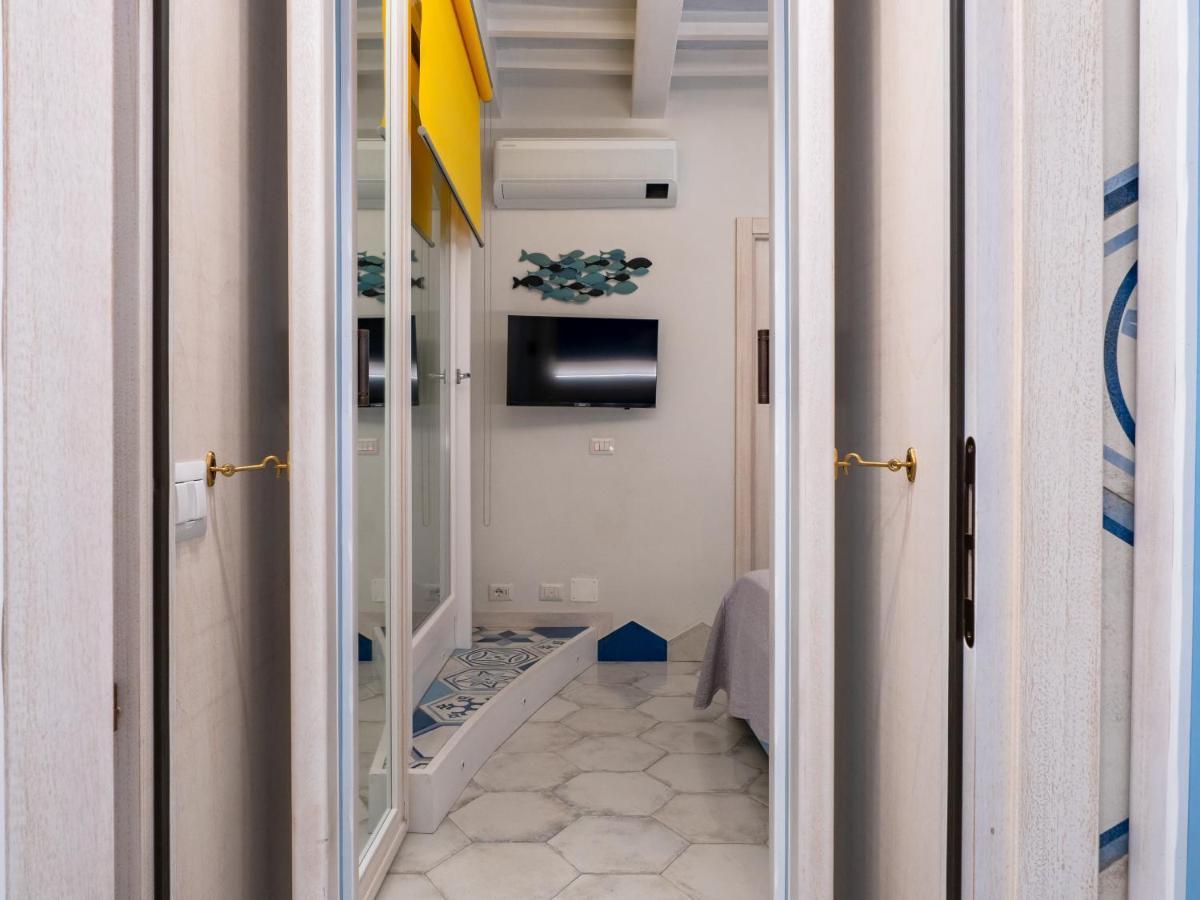 Apartament Clicka&Sleep Caracciolo Neapol Zewnętrze zdjęcie